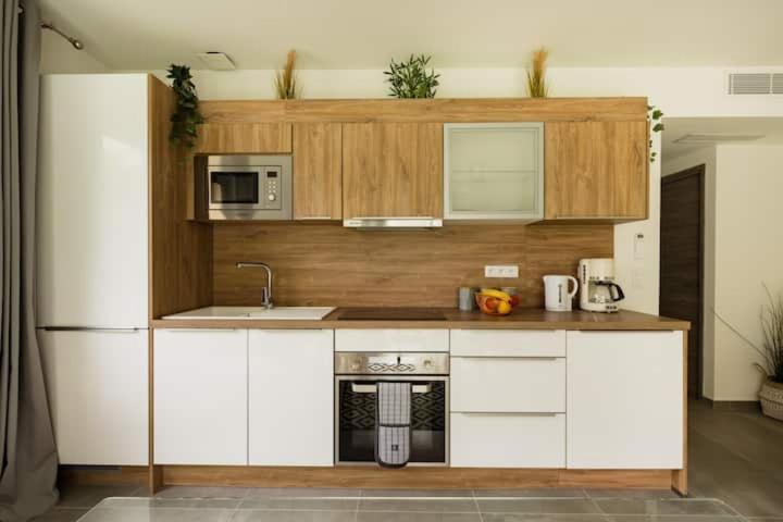 Stylish New 1 Bedroom Apartment In Juan Les Pins Αντίμπ Εξωτερικό φωτογραφία