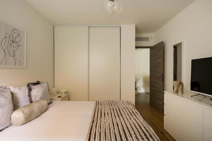 Stylish New 1 Bedroom Apartment In Juan Les Pins Αντίμπ Εξωτερικό φωτογραφία