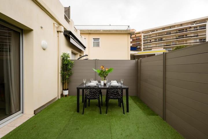 Stylish New 1 Bedroom Apartment In Juan Les Pins Αντίμπ Εξωτερικό φωτογραφία