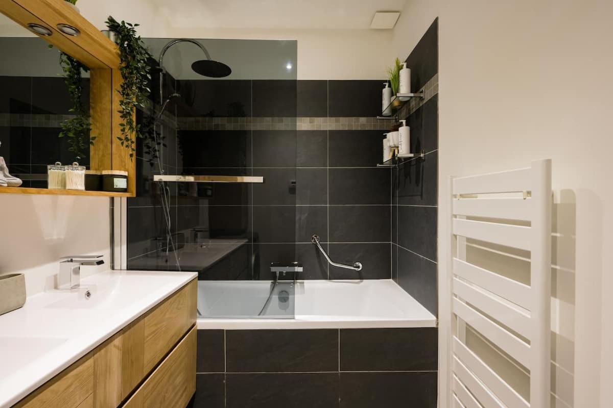 Stylish New 1 Bedroom Apartment In Juan Les Pins Αντίμπ Εξωτερικό φωτογραφία