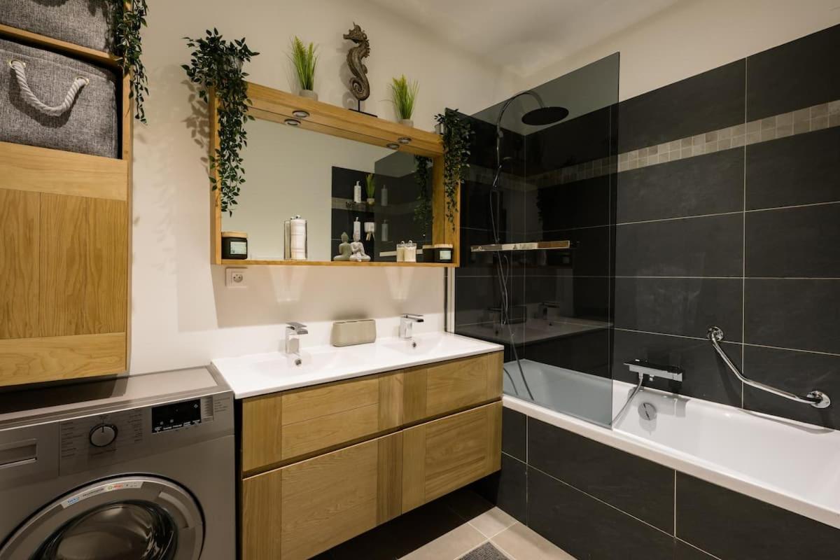 Stylish New 1 Bedroom Apartment In Juan Les Pins Αντίμπ Εξωτερικό φωτογραφία